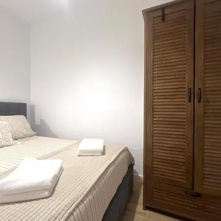 B Living - Comfort Like 2bd & Terrace Selanik